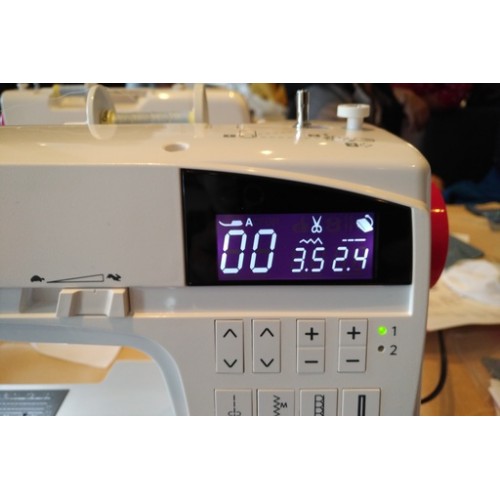 Швейная машина Elna eXperience 560