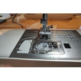 Швейная машина Elna eXperience 560