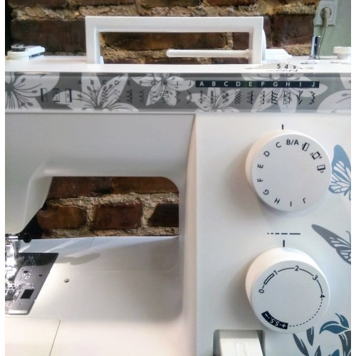 Швейная машина Janome Clio 320