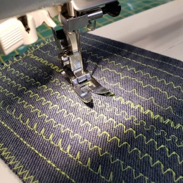 Швейная машина Janome Japan 957