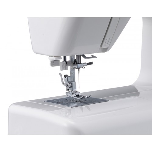 Швейная машина Janome EQ25