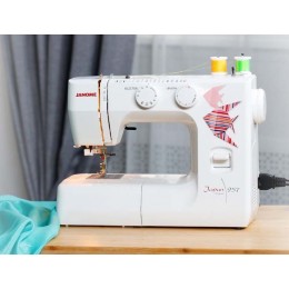 Швейная машина Janome Japan 957