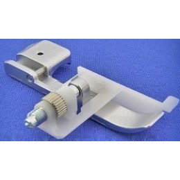 Лапка для оверлока Brother для потайной строчки