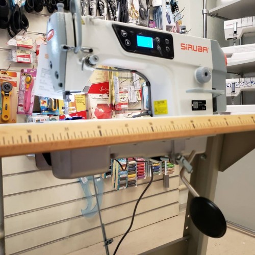 Промышленная швейная машина Siruba DL720-M1 EU (польский стол)