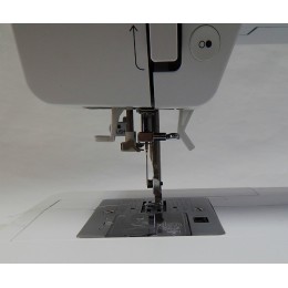 Швейно-вышивальная машина Bernette Chicago 7